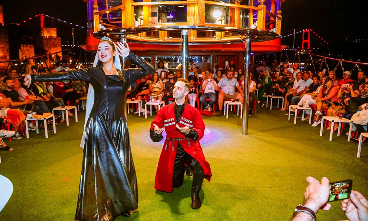 Croisière Dîner Spectacle Bosphore Istanbul